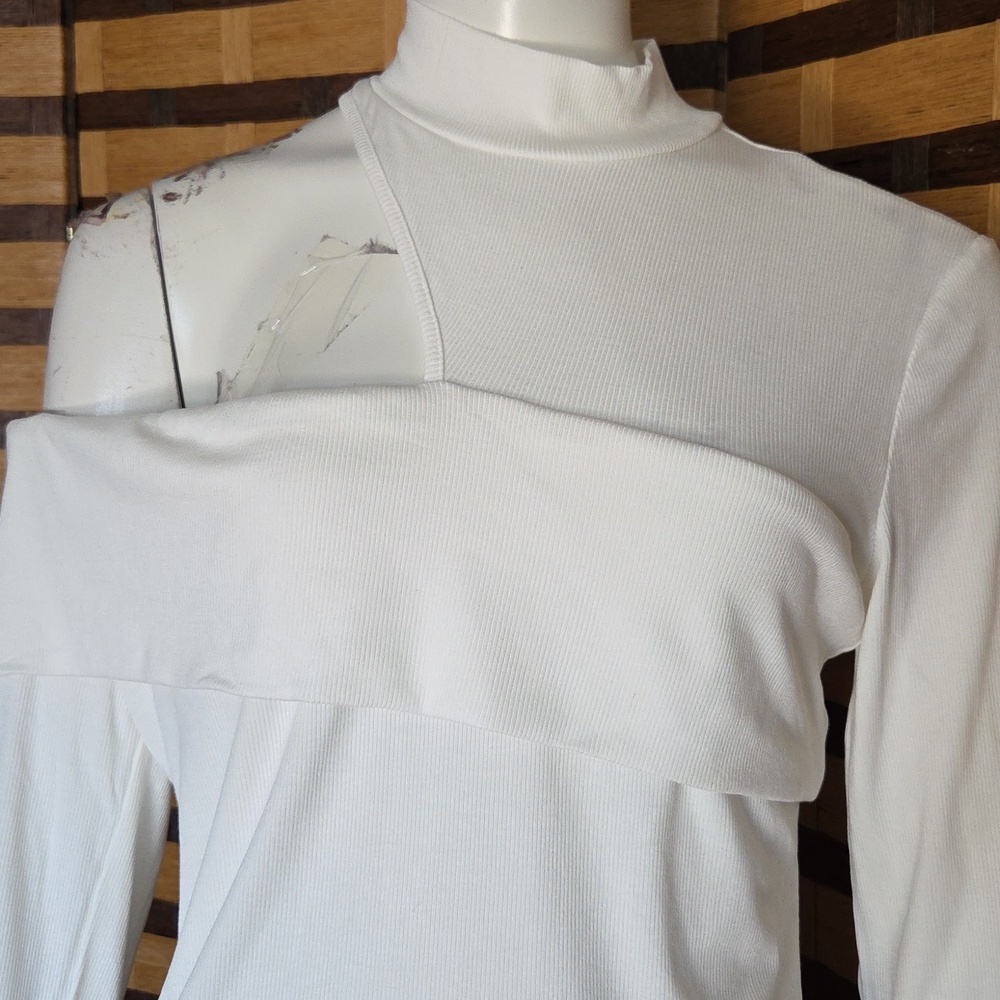 NWOT! One Shoulder Stretch Ribbed Top - Picture 6 of 8